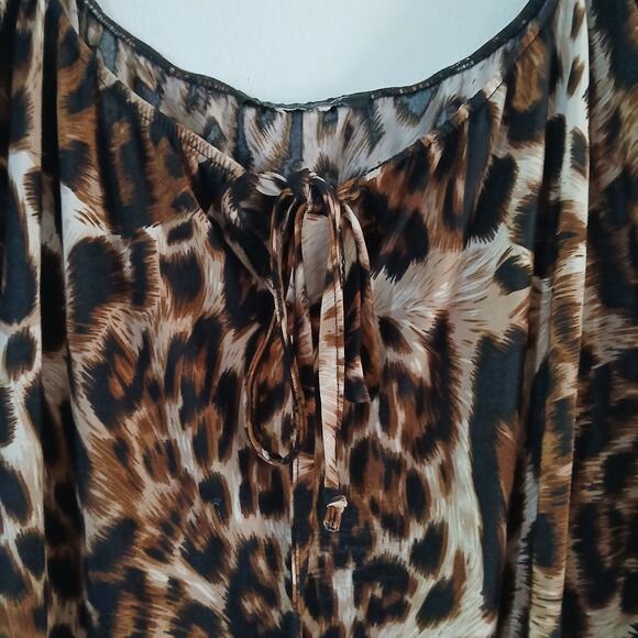 Y2K Star Vixen Women's Petite Sleeveless Peasant Top with Tie Neck, Animal Print - Picture 2 of 4